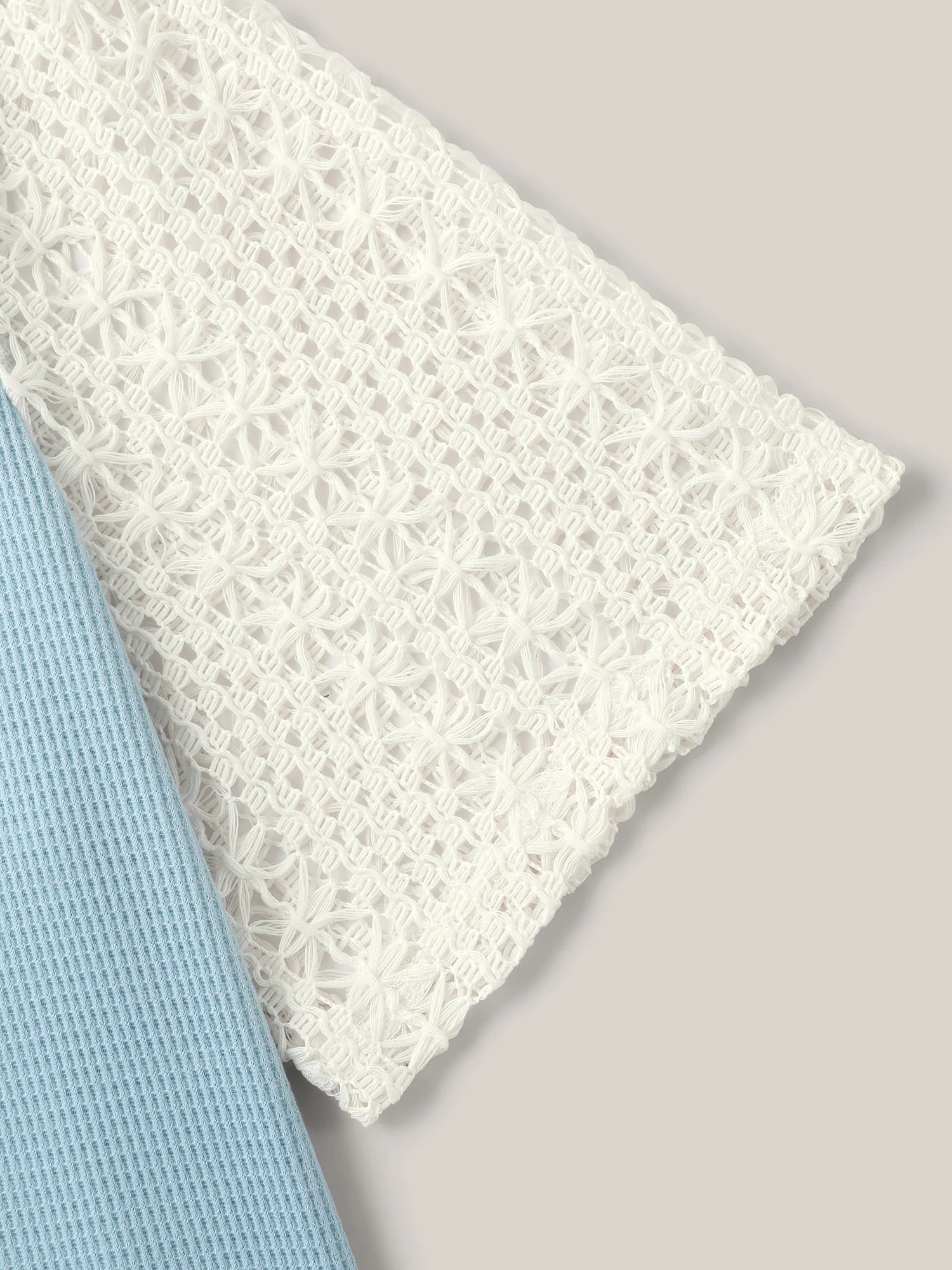 Waffle Grid Floral V-Neck T-Shirt - Image 6