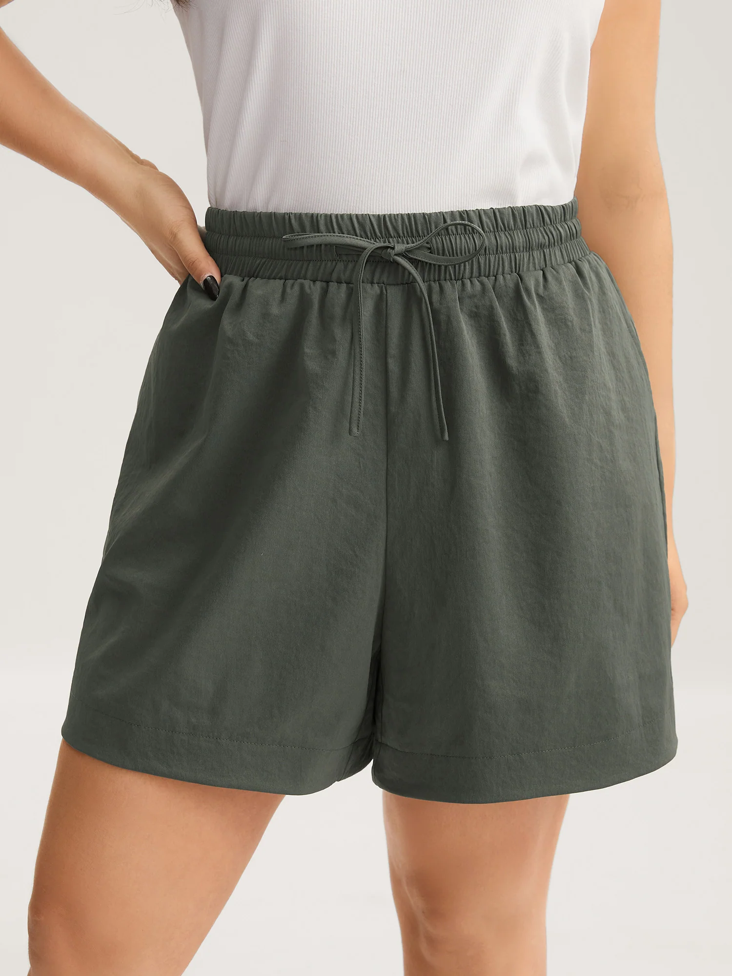Waist-Tie Solid Wide-Leg Shorts - Image 3