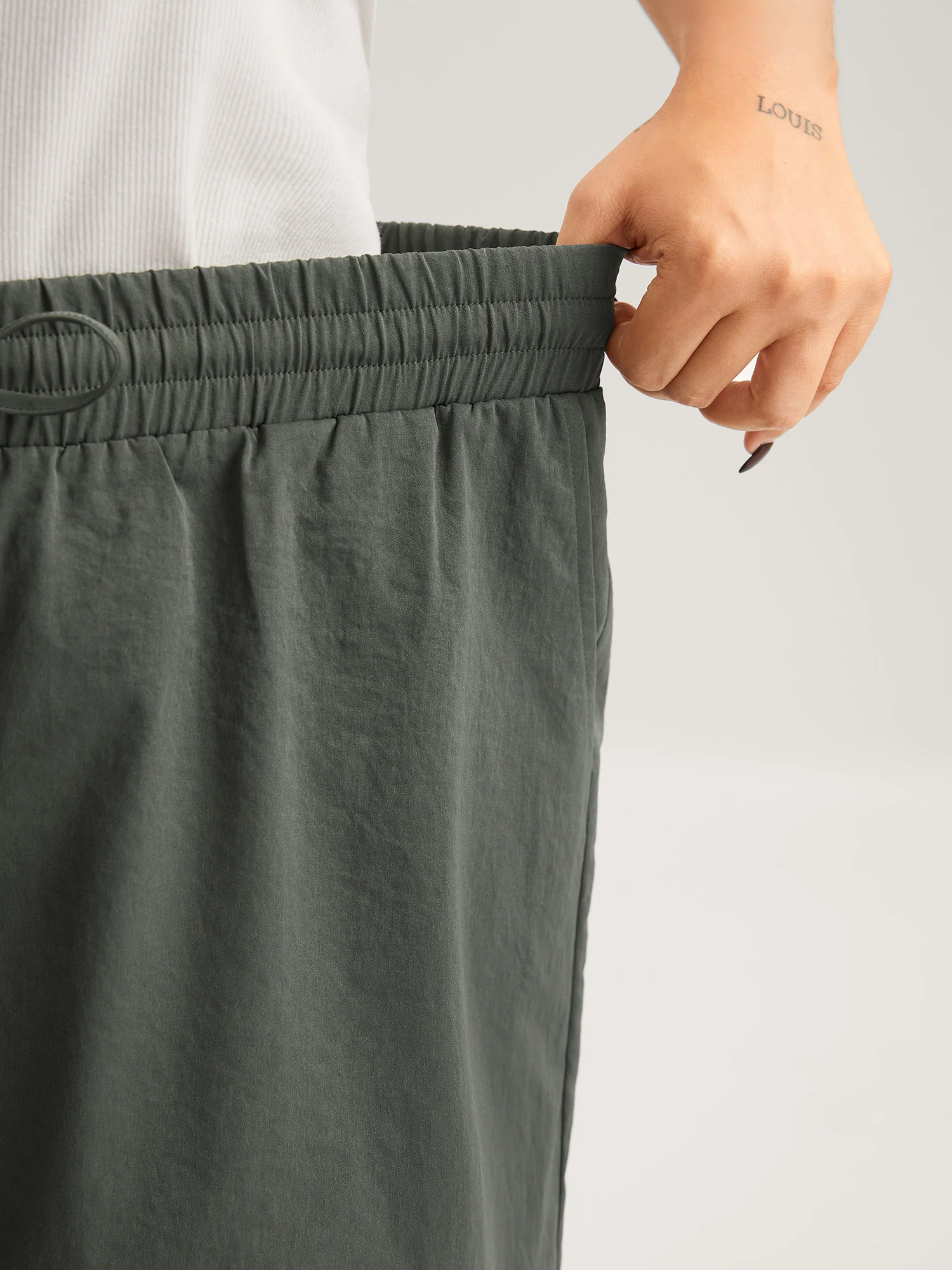 Waist-Tie Solid Wide-Leg Shorts - Image 5