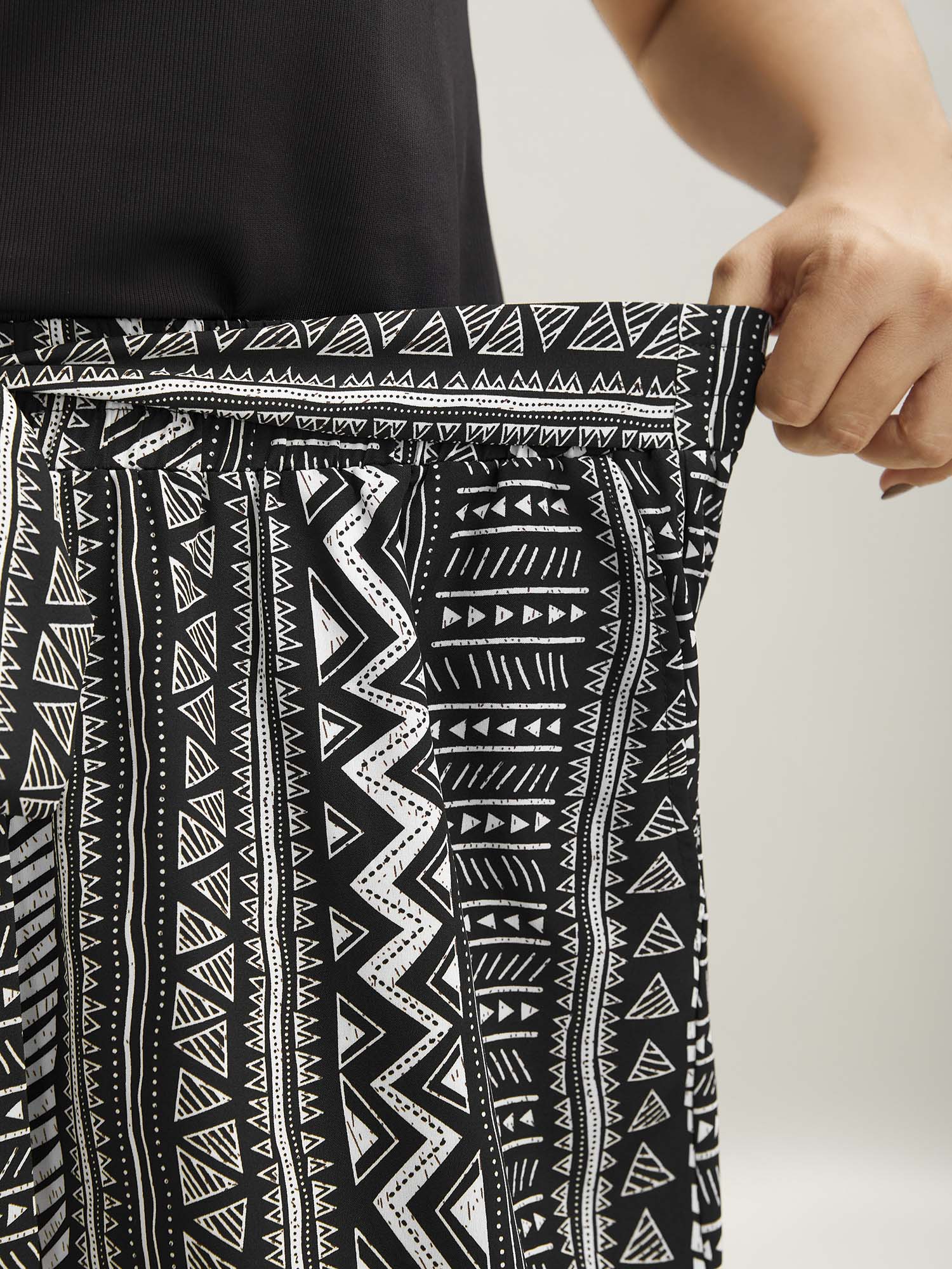 Waist-Tie Wide-Leg Boho Print Pants - Image 2