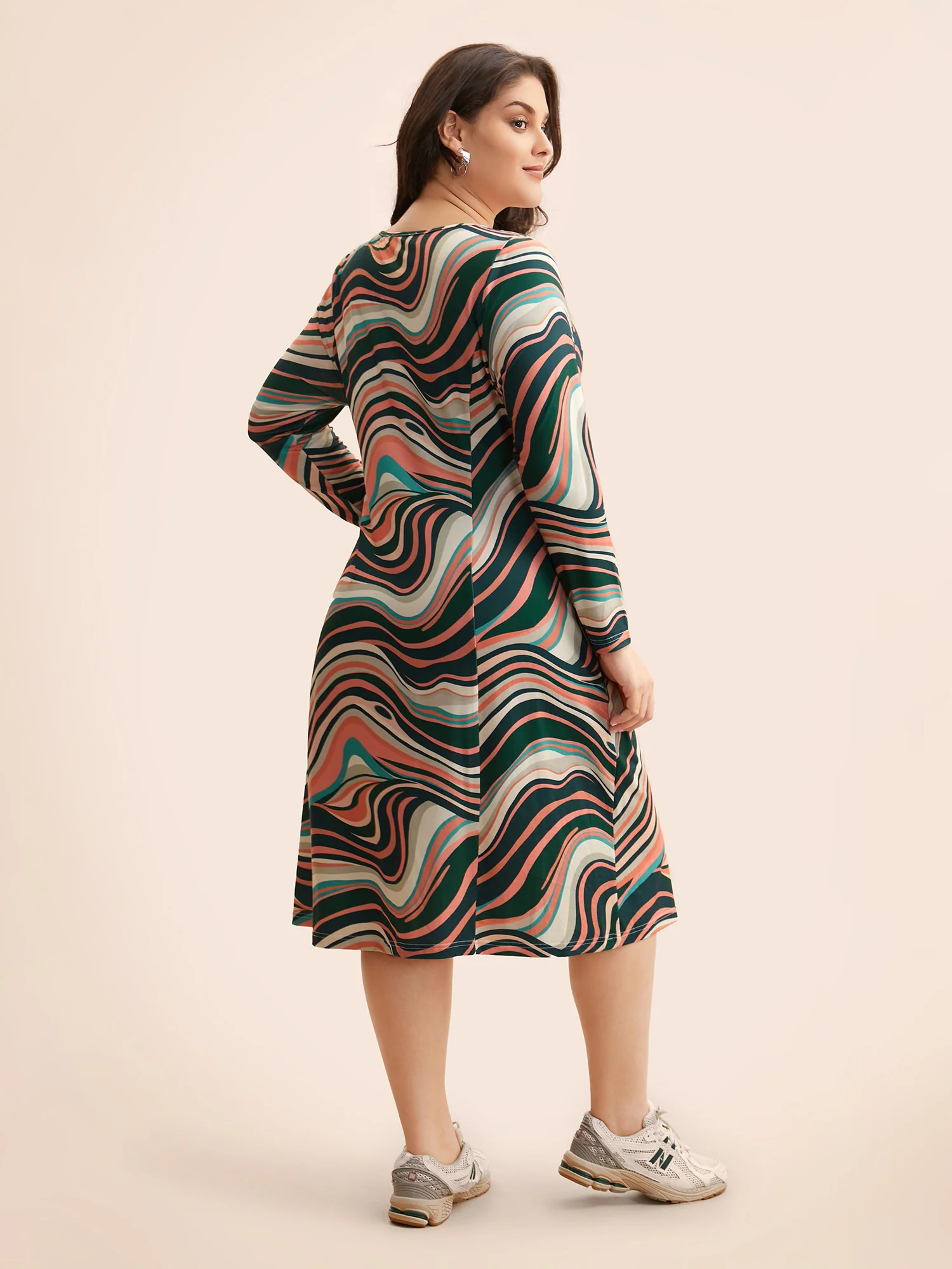 Water Ripple Boat Neck Midi Dress - Image 3