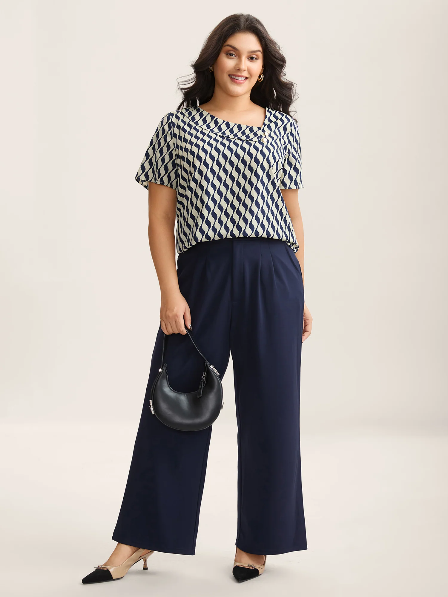 Wavy Print Asymmetrical Neckline Blouse - Image 3