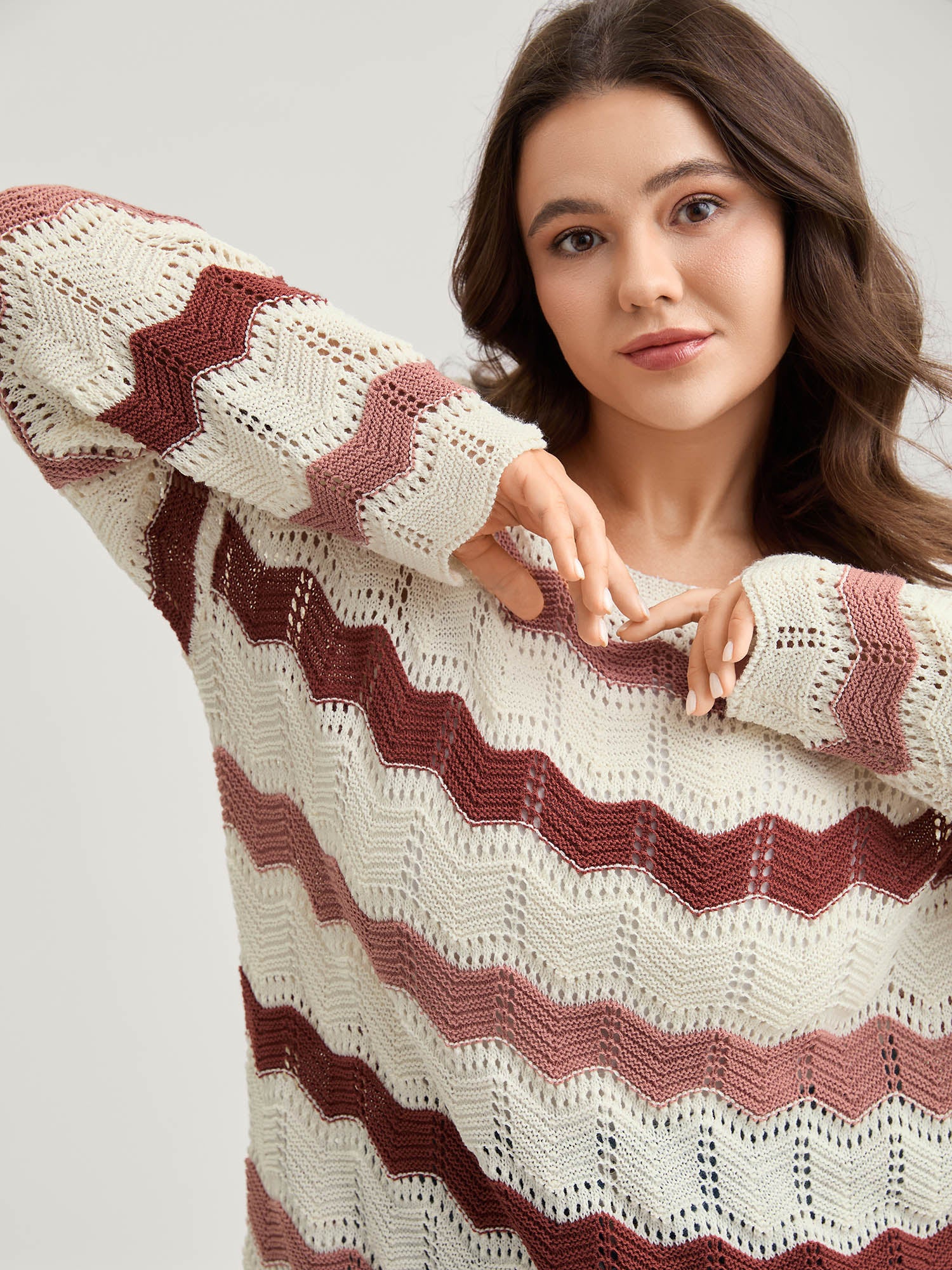 Wavy Textured Stripes Cut-Out Lightweight Pullover - Image 2