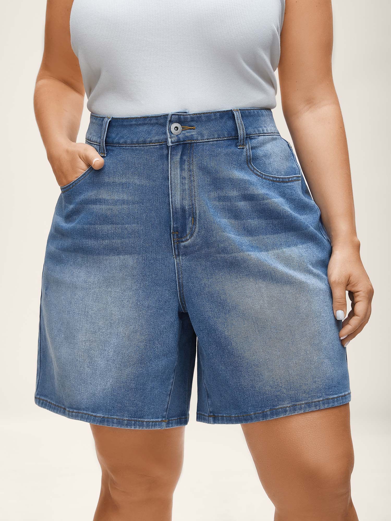 Classic High-Rise Wide Leg Denim Shorts - Image 3