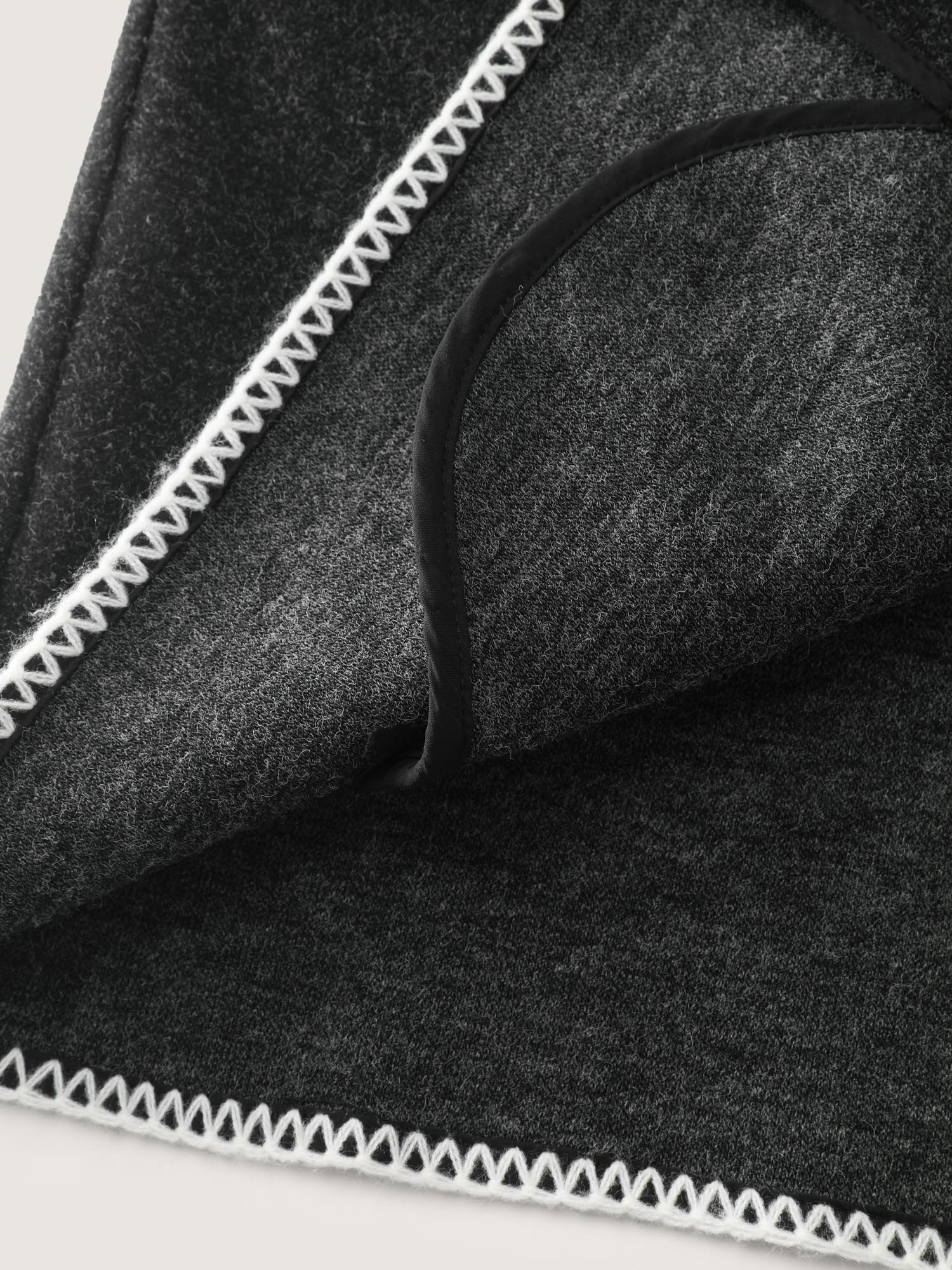 Wide Lapel Color Contrast Cropped Jacket - Image 7