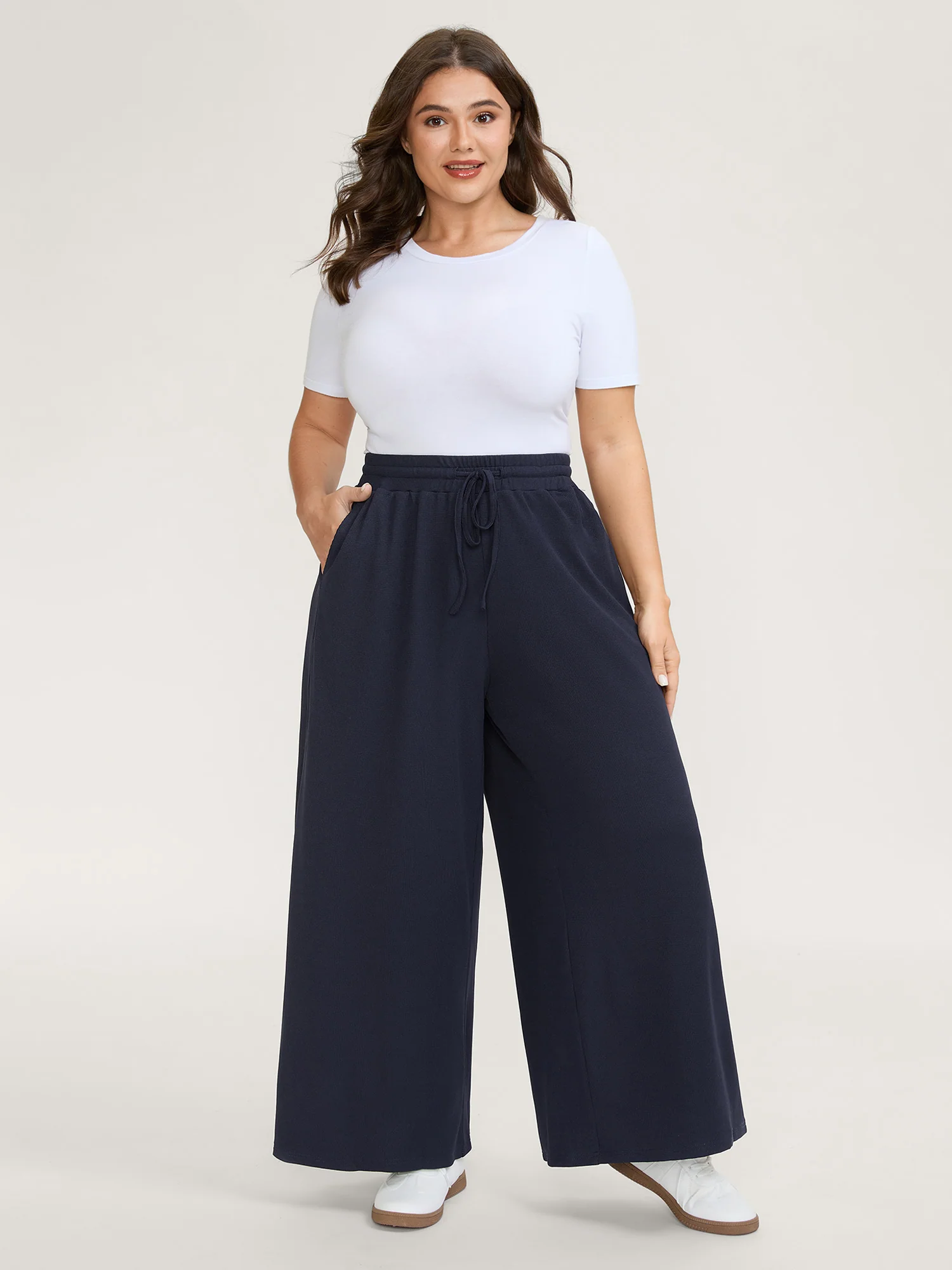 Wide Waistband Textured Wide-Leg Pants - Image 2