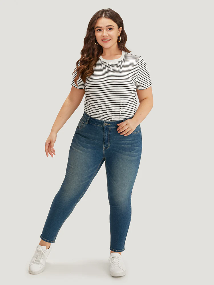 Zipper Fly Skinny Medium Wash Jeans - Image 4