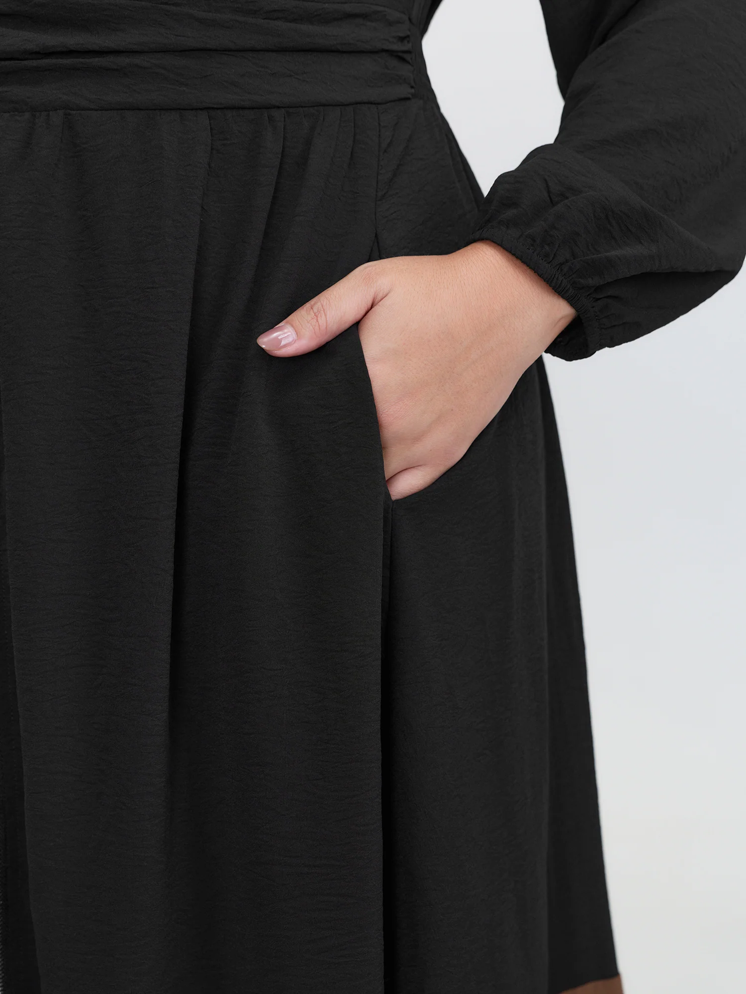 Zipper-Front Color Contrast Maxi Dress - Image 4